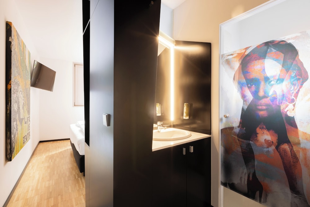 Double Room, Courtyard Area - Photo 2