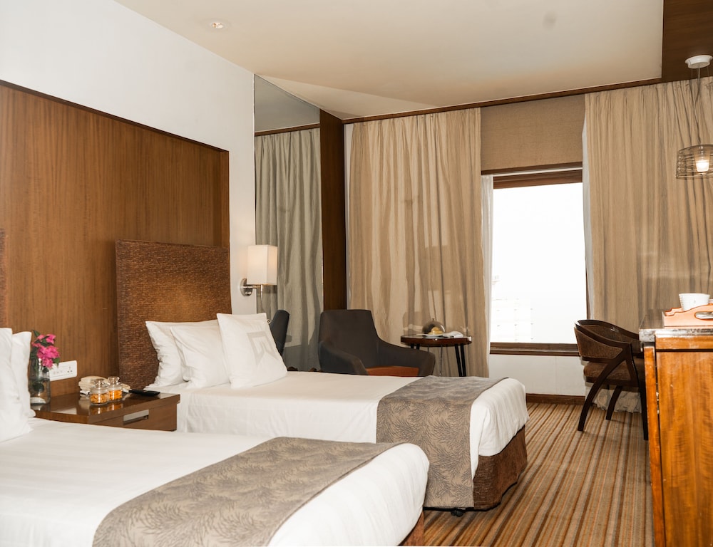 Deluxe Room, Multiple Beds photo 2