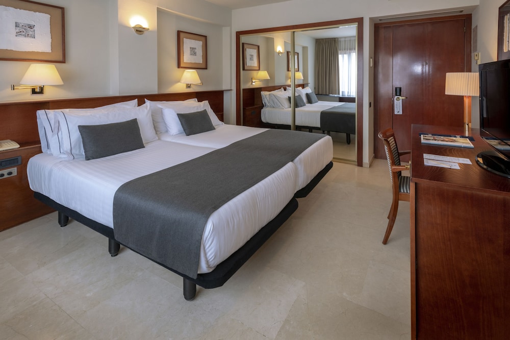 Executive Double or Twin Room - Photo 8