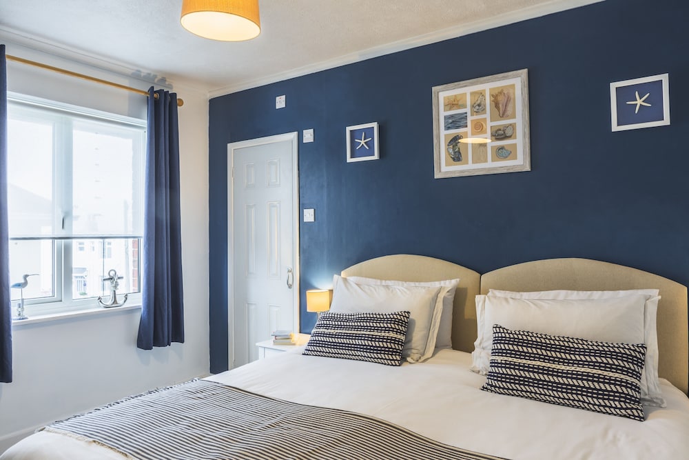 Double or Twin Room (Large) photo 1