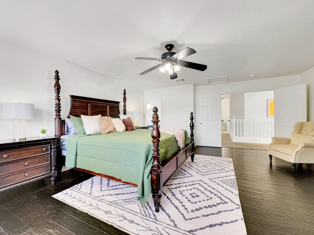 House, Multiple Beds, Pool Access, Pool View (La Pryor Gilbert) photo 2