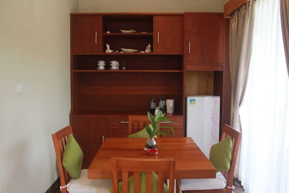 Presidential Double Room, Beach View photo 2