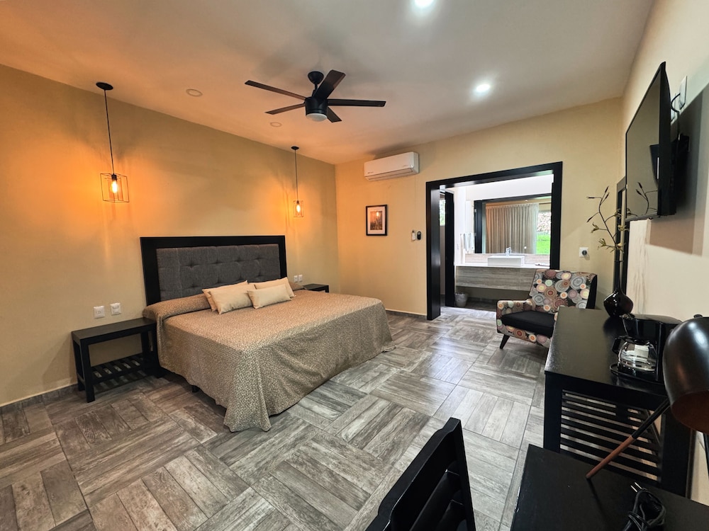 Deluxe Room, 1 Bedroom, Garden View, Ground Floor photo 1