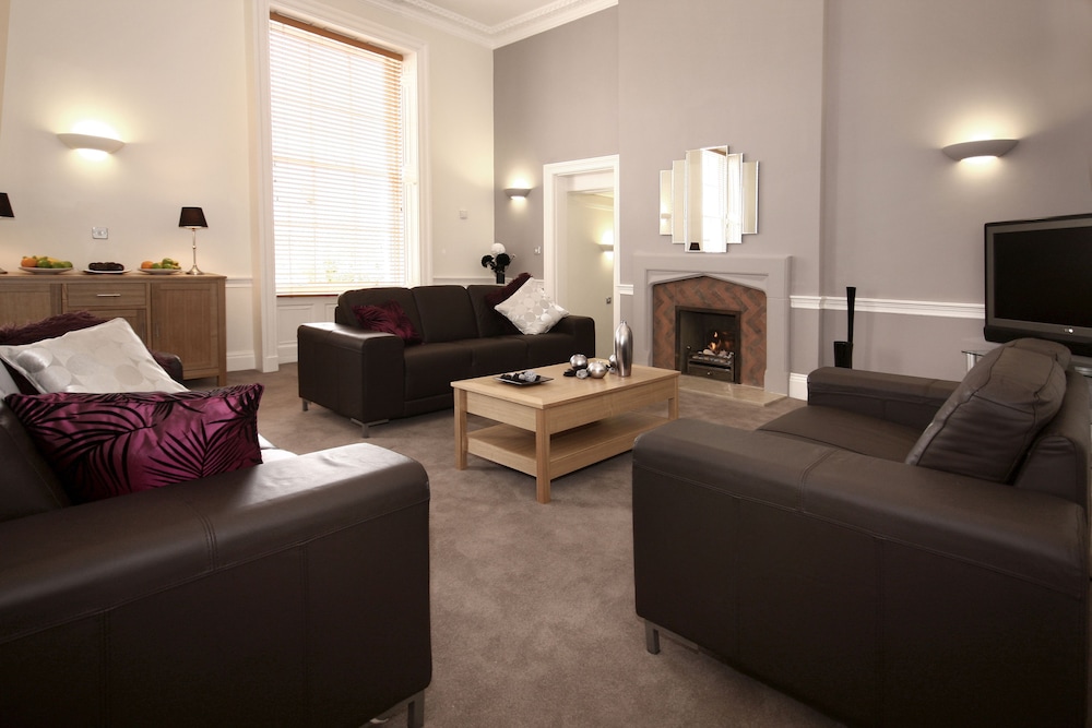 Apartment photo 2