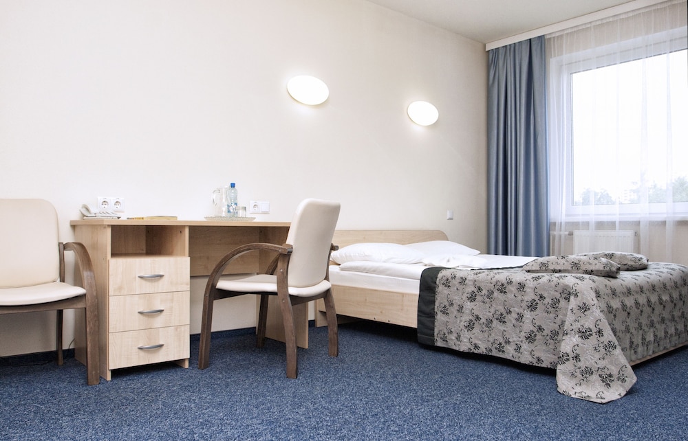 Room, 2 Bedrooms photo 1