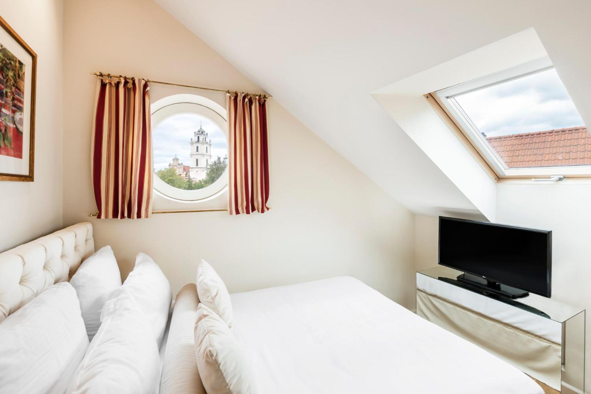 Classic Single Room with Spa Access