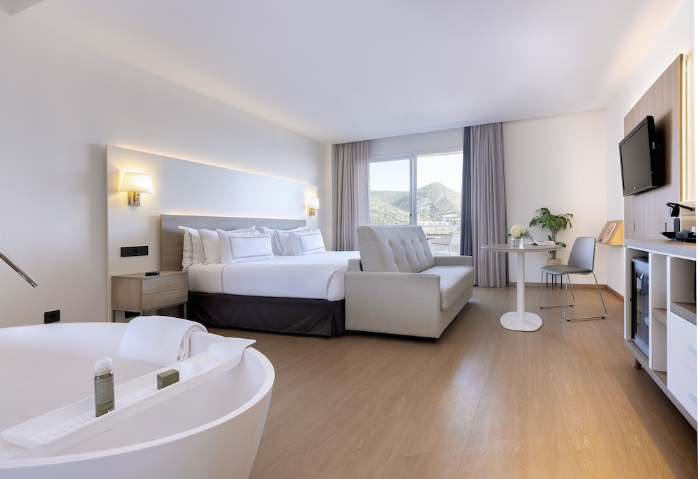 Premium Room, Sea View (Grand) - Photo 8