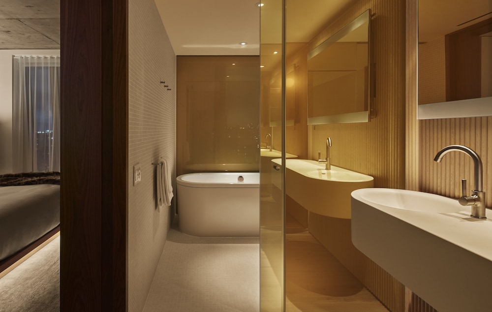 Penthouse (2 and 3) photo 3