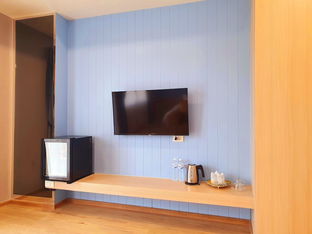 Deluxe Room - Photo 7