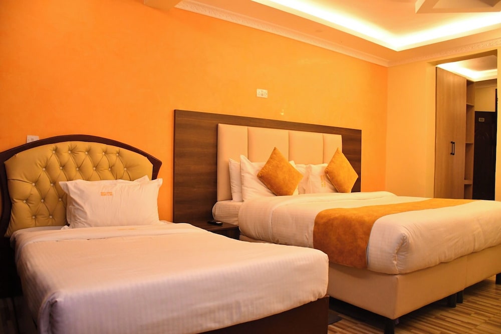 Deluxe Twin Room photo 3