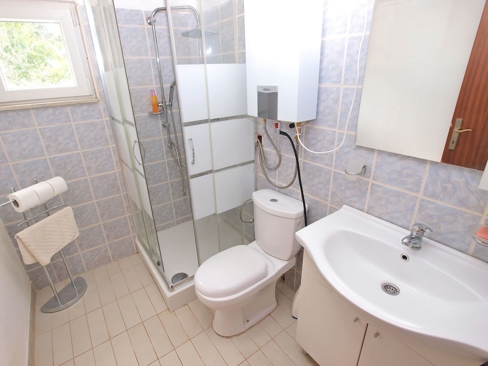 Standard House, 2 Bedrooms (0365) photo 3