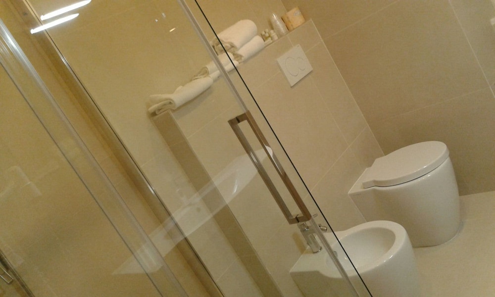 Deluxe Double or Twin Room - Photo 1
