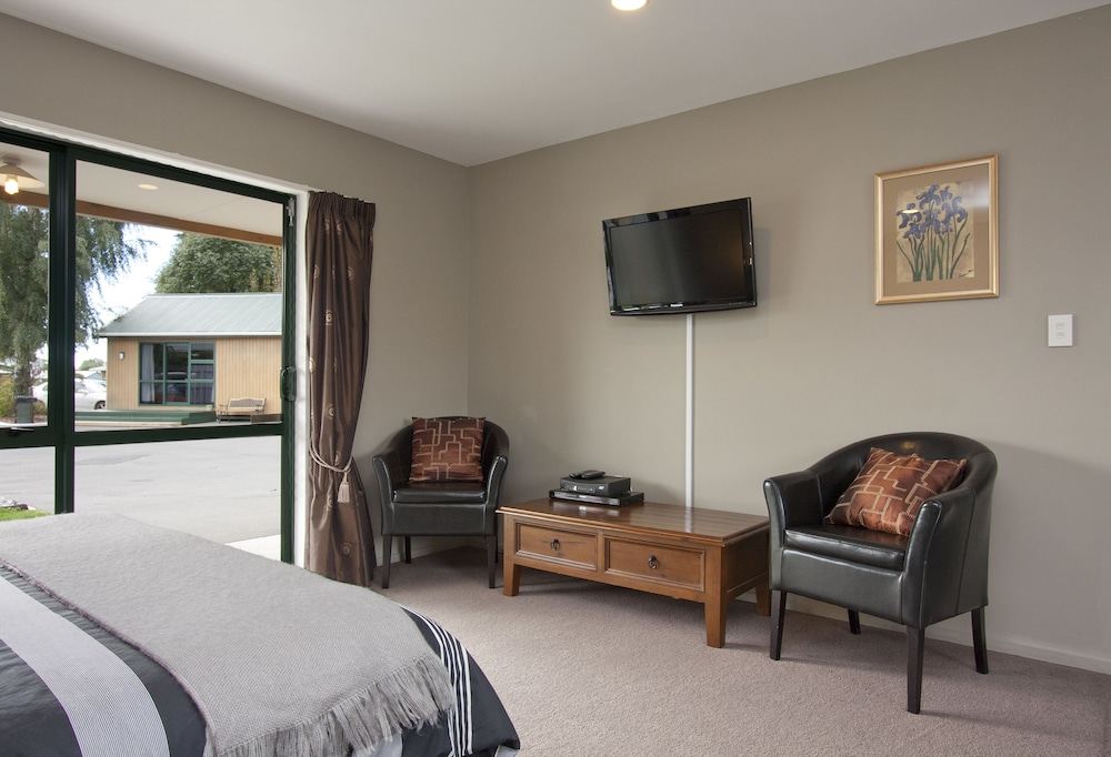 1 Bedroom Cedar Units photo 1
