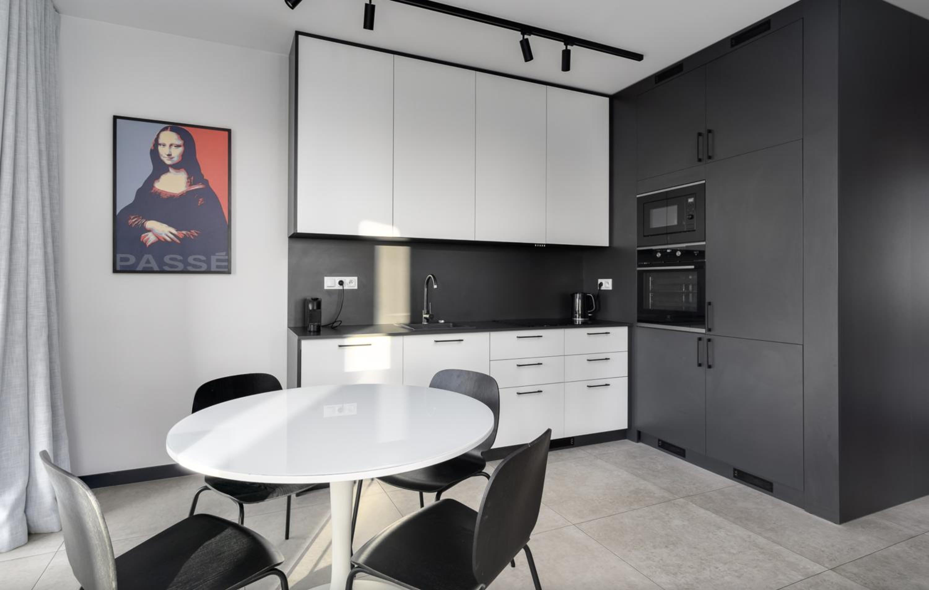 View Apartment with 2 bedrooms photo 3