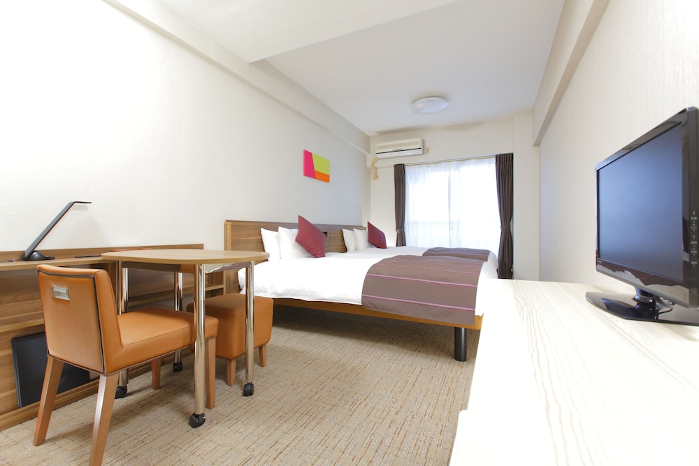 Standard Twin Room, Smoking (Cleaning is Optional with Additional Cost) photo 3