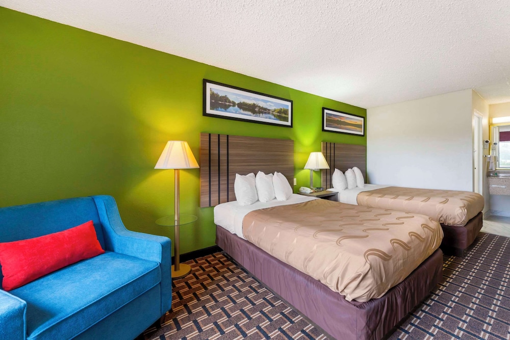 Standard Room, 2 Double Beds, Non Smoking photo 3
