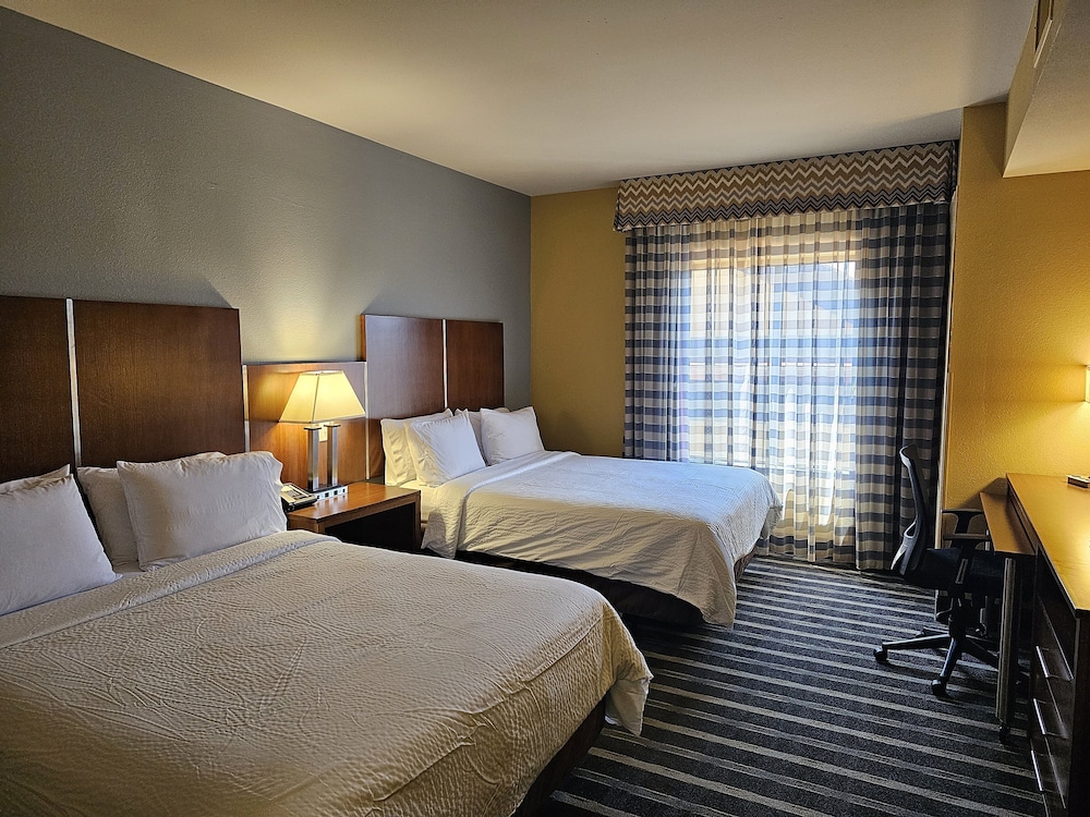 Standard Room, 2 Queen Beds, Roll-in Shower (Hearing, Roll-In Shower)