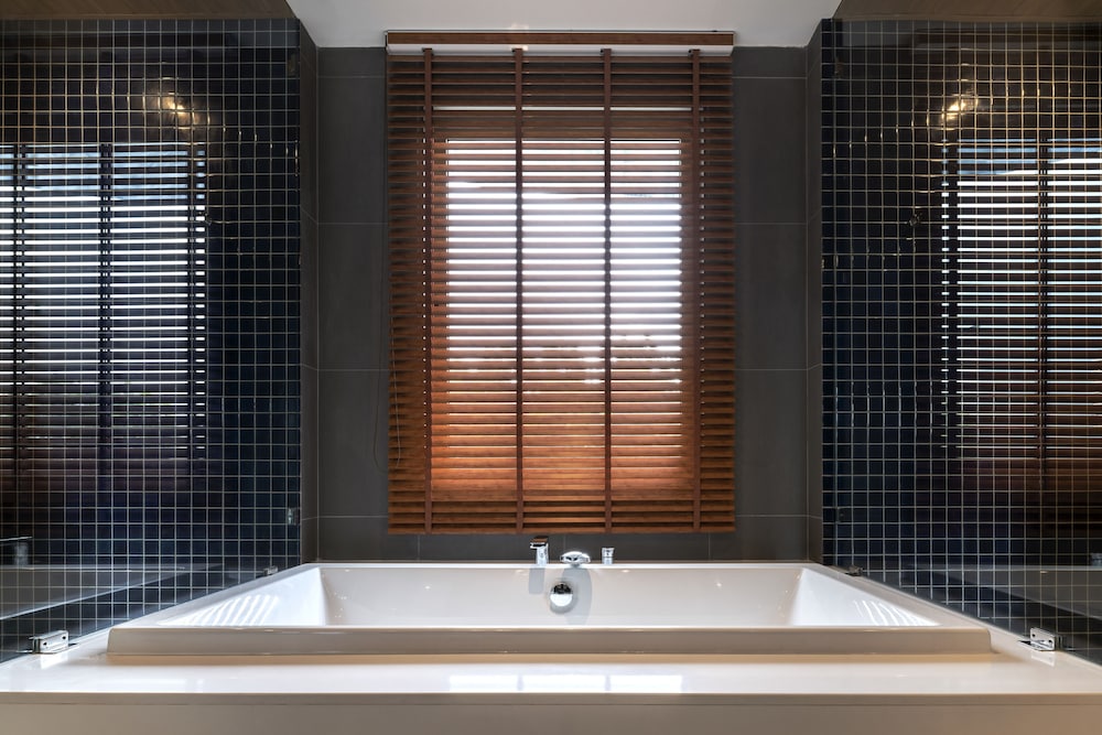 Banyan Pool Villa - with Private Plunge Pool on Balcony, Indoor Bathtub, Big Banyan Tree view, 2nd F