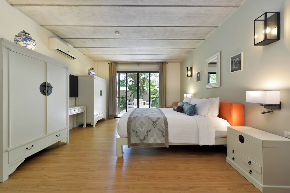 Deluxe 2 - Bedroom Pool Villa (Pet-friendly) - Photo 1