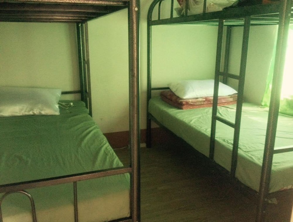 1 person in 6 bed Mixed Dorm photo 2