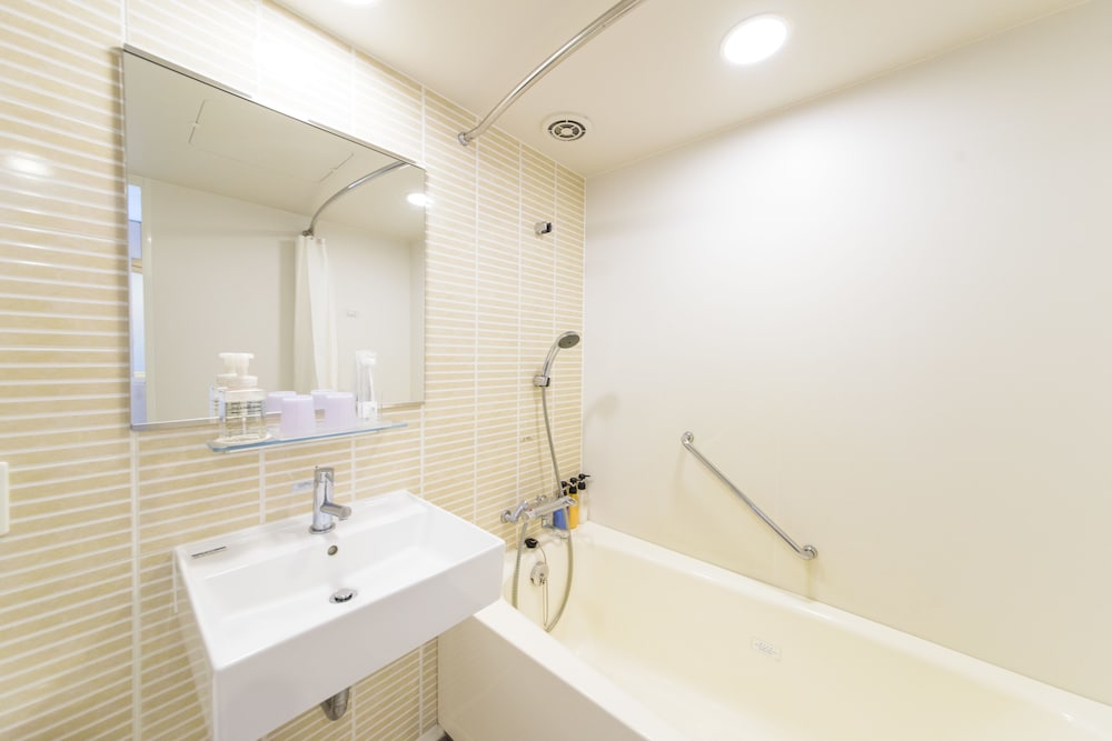Moderate Twin Room, Non Smoking - Photo 6