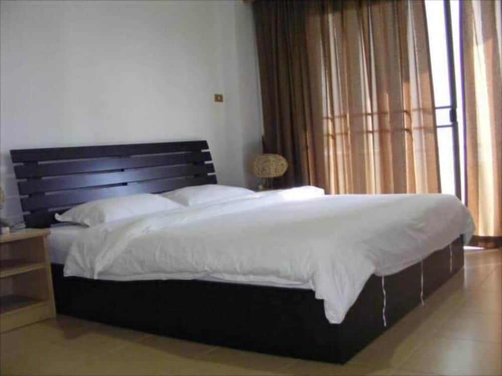 1 Bedroom Suite photo 2
