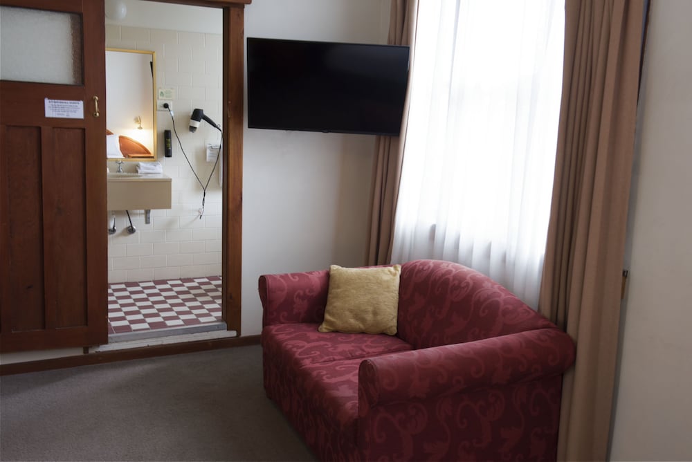 Classic Room, 1 Queen Bed - Photo 2