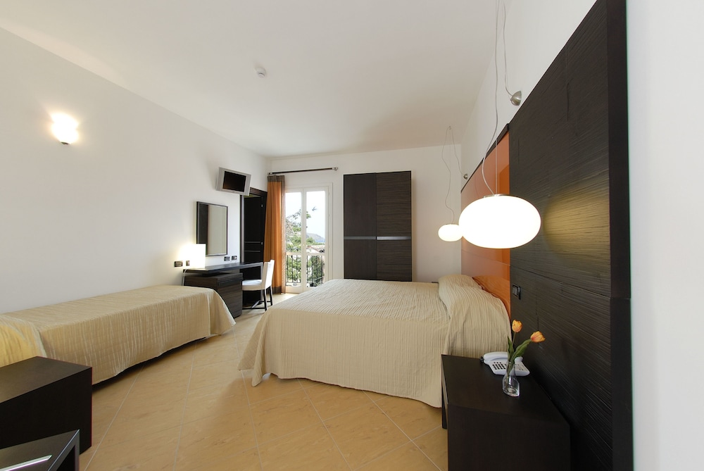 Superior Double Room, Sea View photo 1
