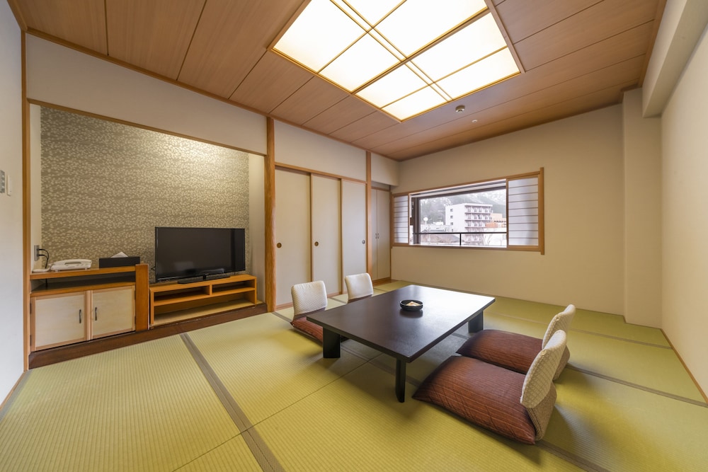 Main Tower Standard Room City side, Non Smoking