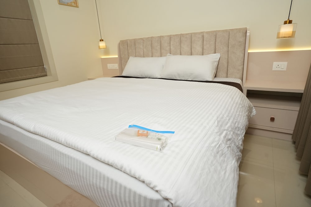 Deluxe Double Room, City View