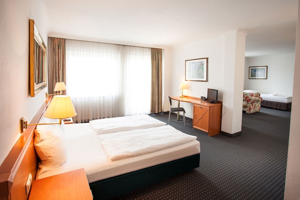 Standard Triple Room - Photo 5