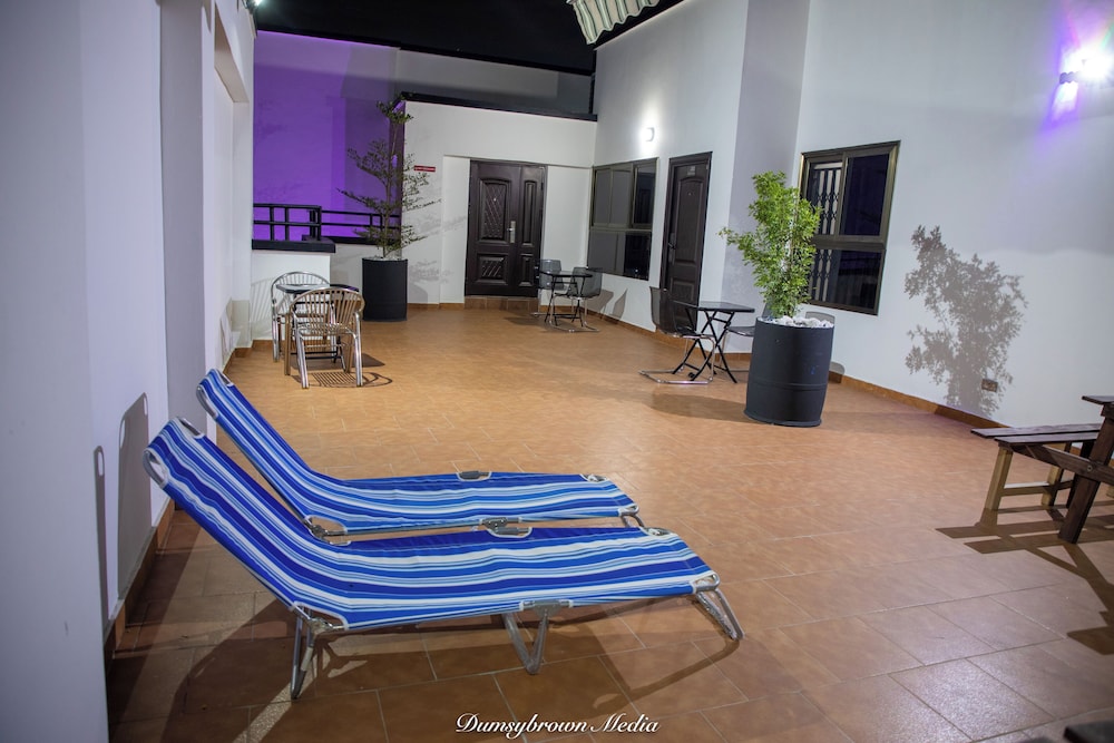Executive Apartment, 3 Bedrooms, Courtyard View photo 3