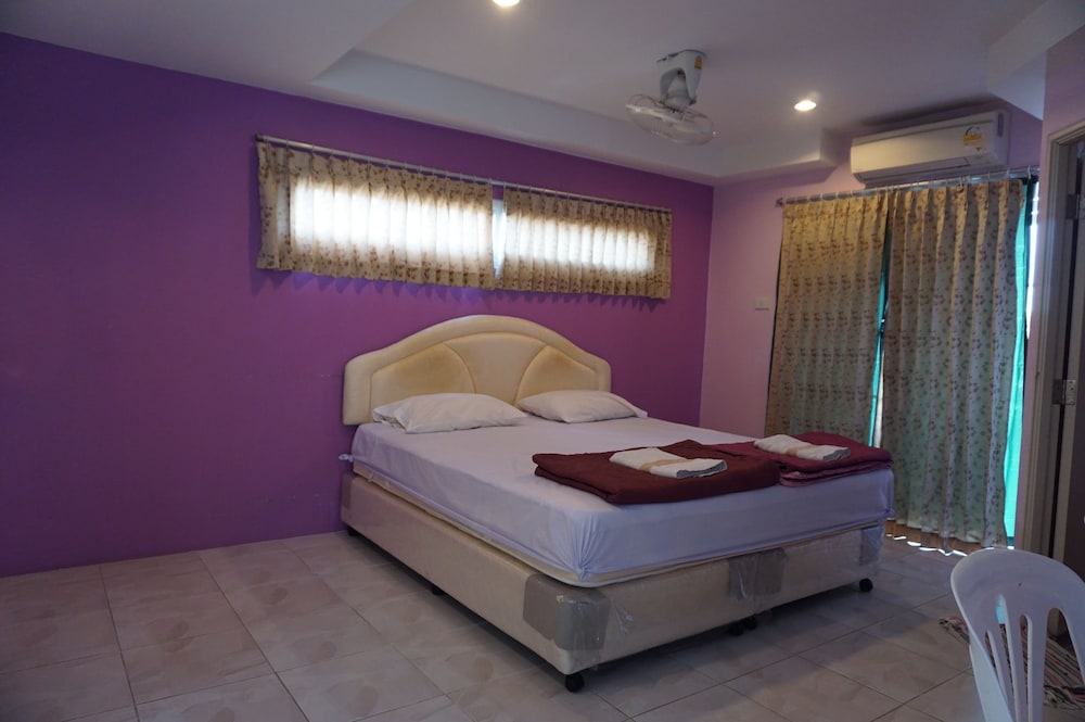 Double Room with Air-Con photo 2