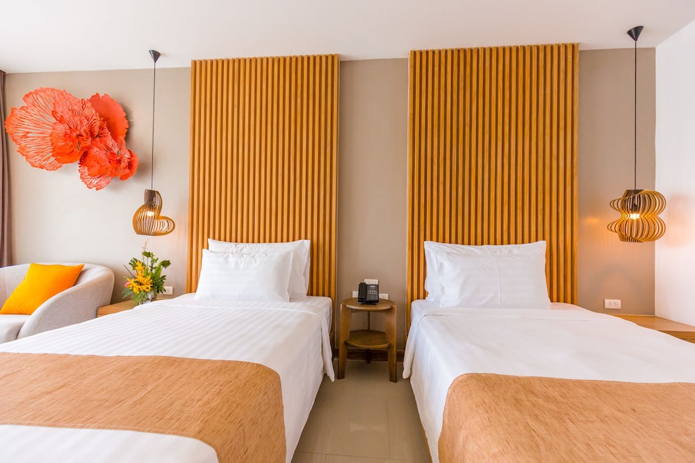 Deluxe Room, 2 Twin Beds photo 2
