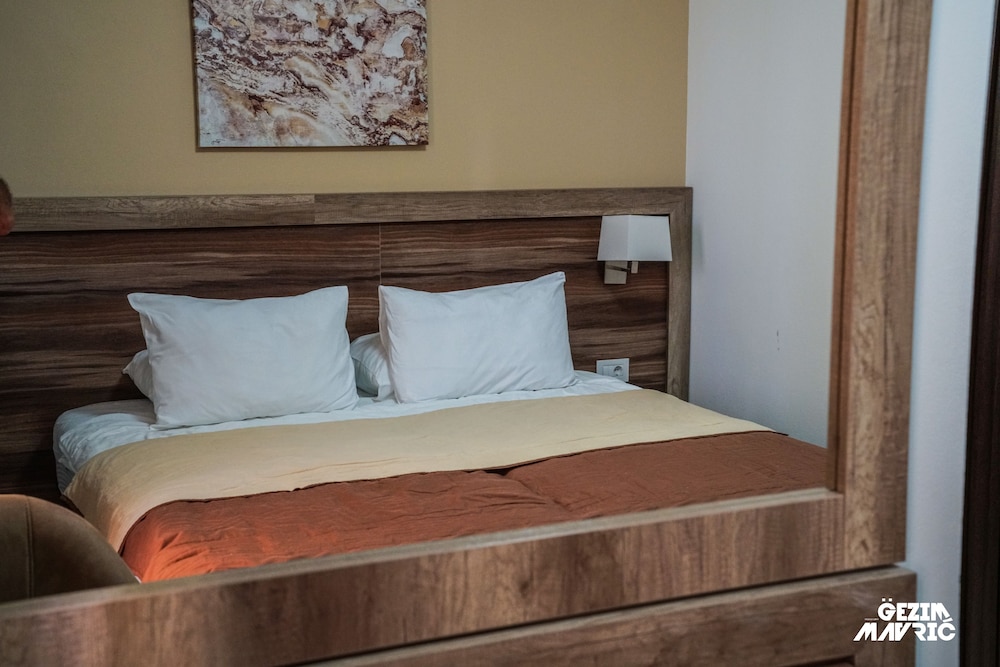 Comfort Suite, 1 Bedroom, Balcony, Partial Sea View