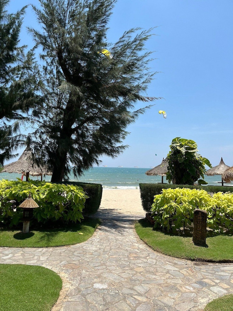 Villa, Beachfront - Photo 9