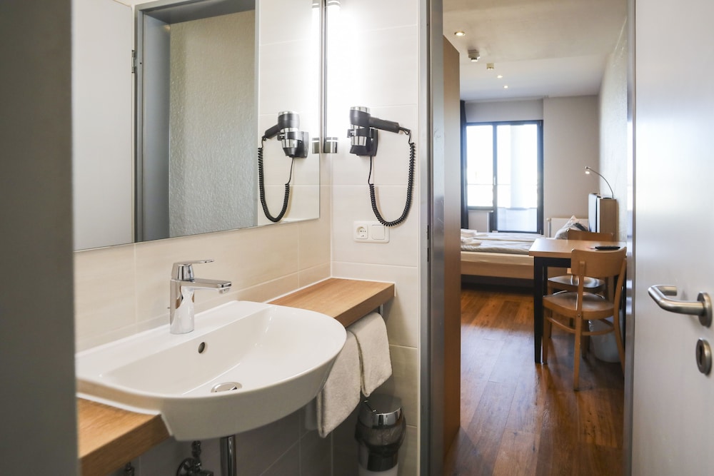 Double Room - Photo 11