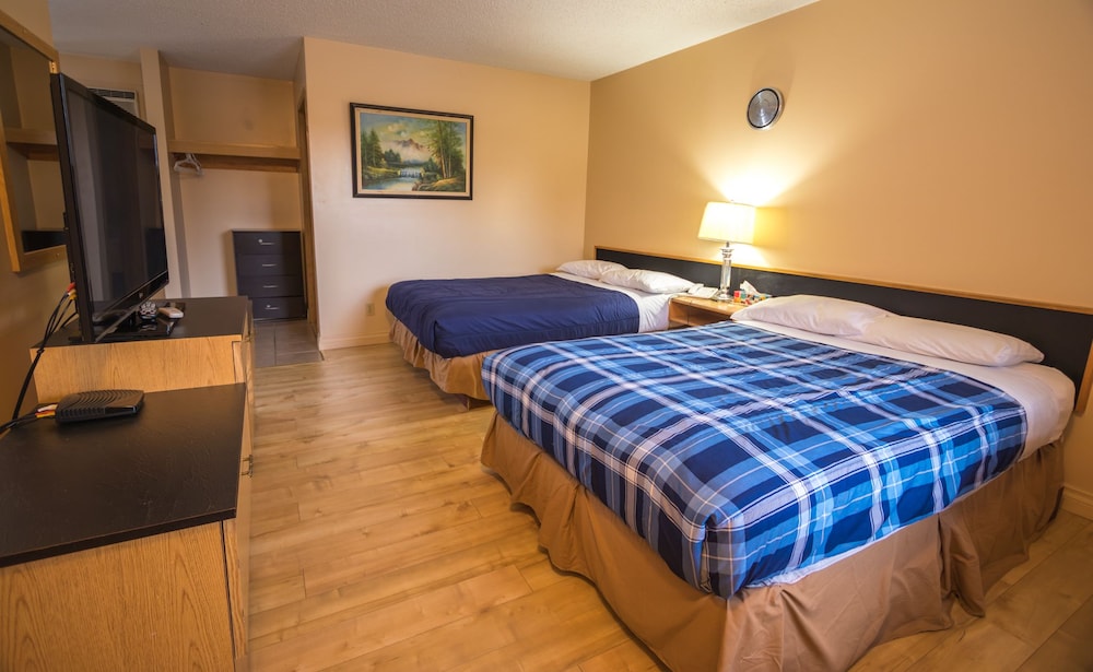 Standard Room, 2 Double Beds, Non Smoking photo 3