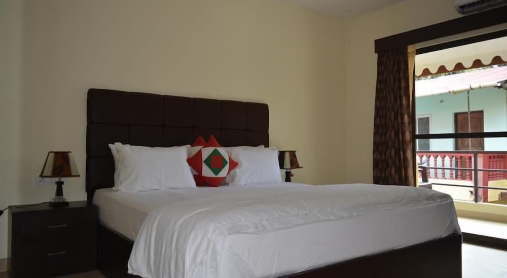 Superior Room, Pool View photo 3