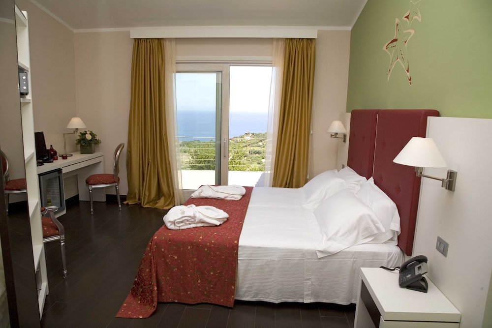 Classic Double or Twin Room - Photo 1