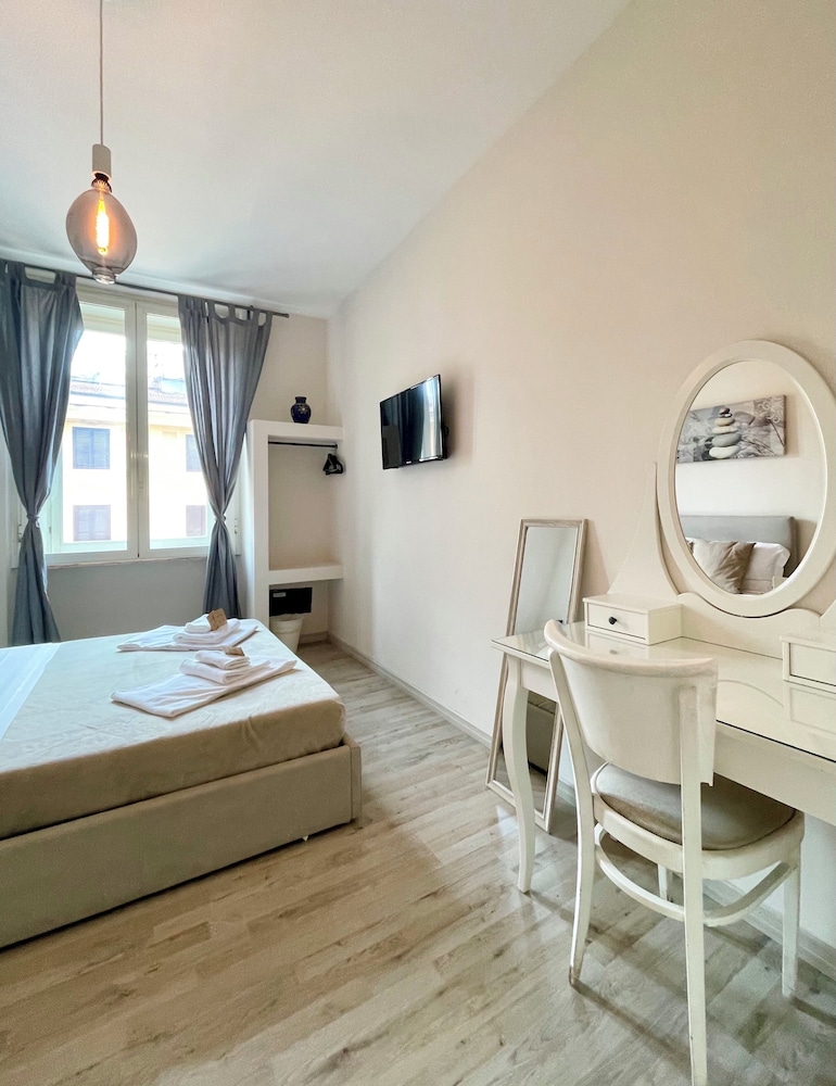 Standard Room photo 2