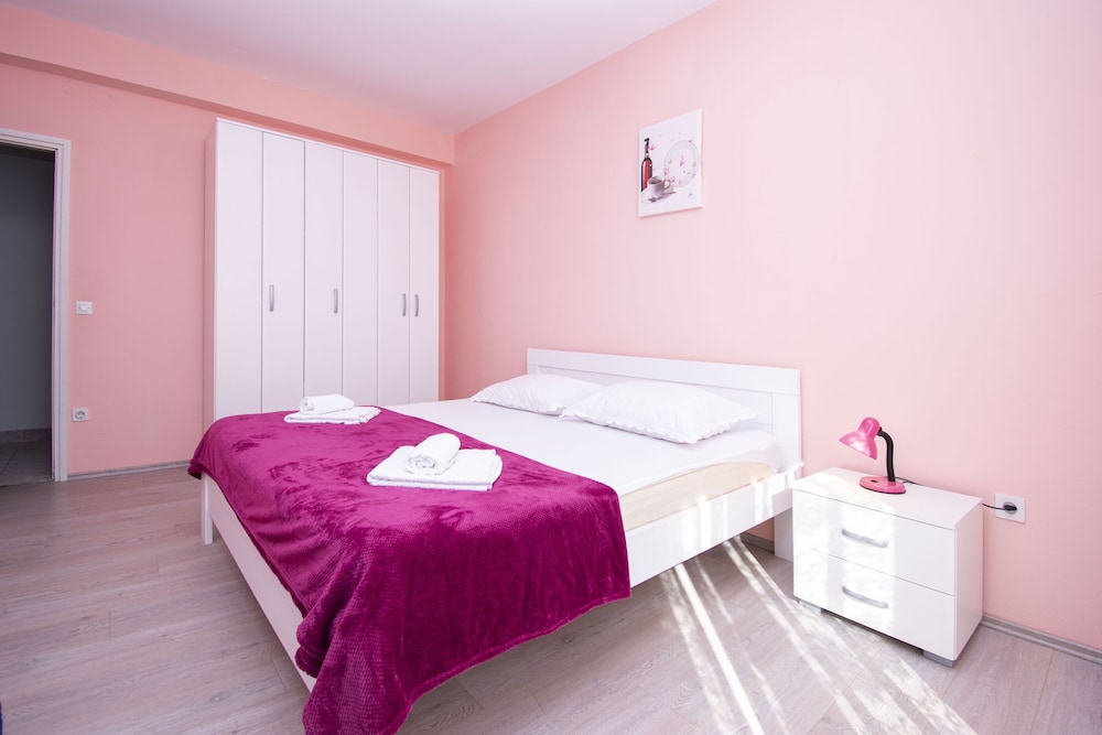 Apartment (A1)