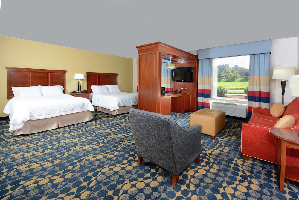 Studio, 2 Queen Beds, Accessible (Mobility & Hearing, Roll-in Shower) - Photo 1