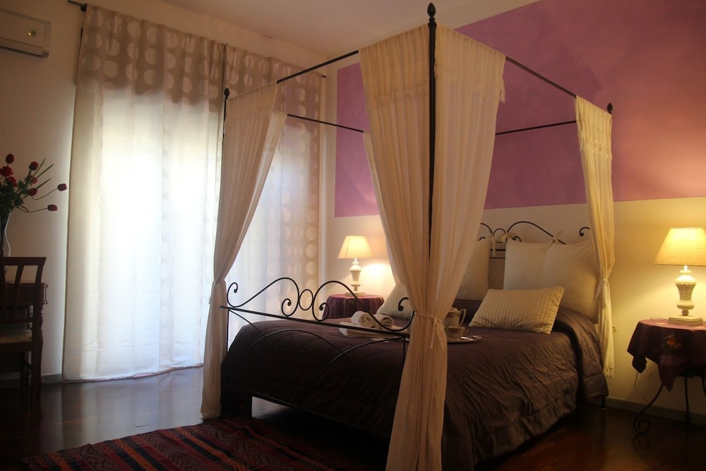 Standard Double Room, Ensuite photo 3