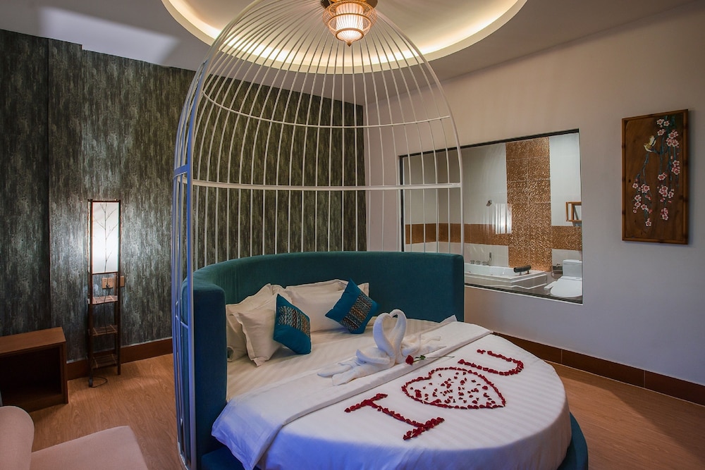 Premium Studio Suite photo 3