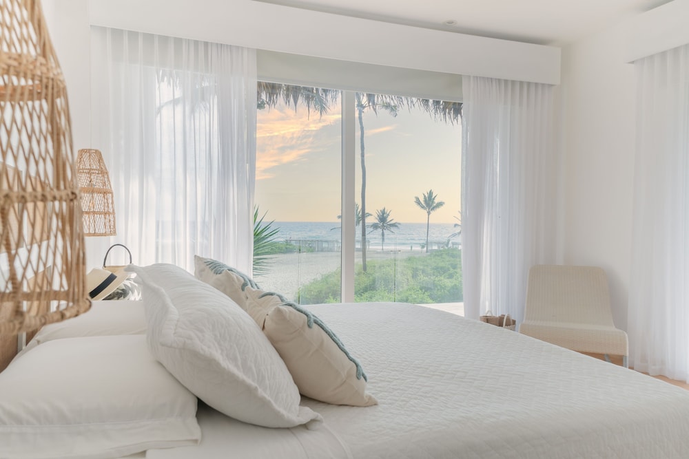 Deluxe Studio Suite, Ocean View photo 1