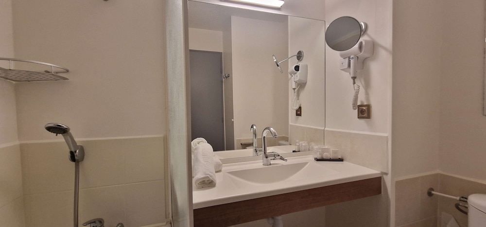 Room, Multiple Beds - Photo 2