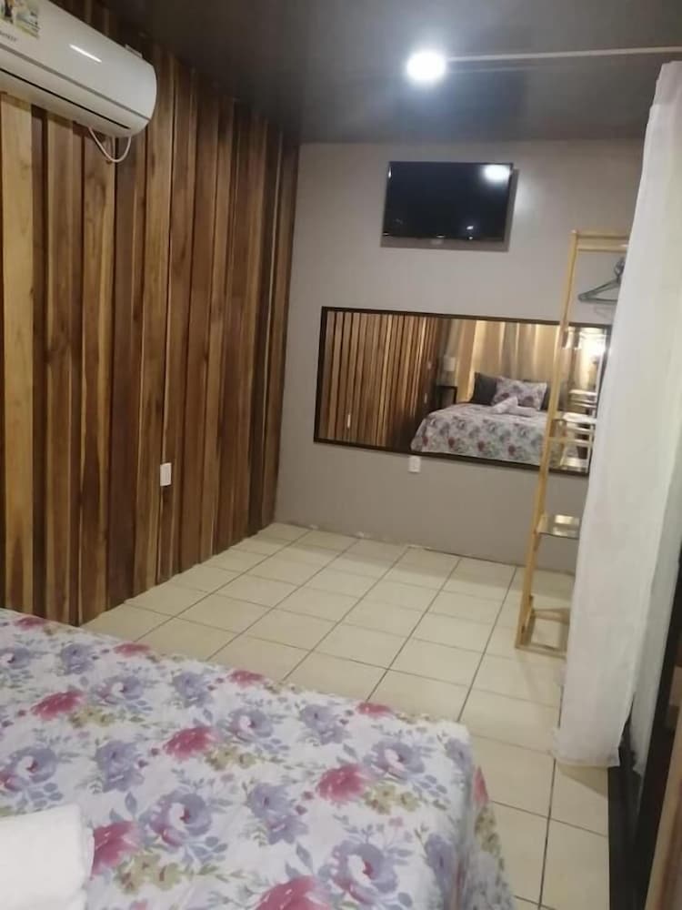 Villa Familiar, 2 Dormitorios, Piscina Privada