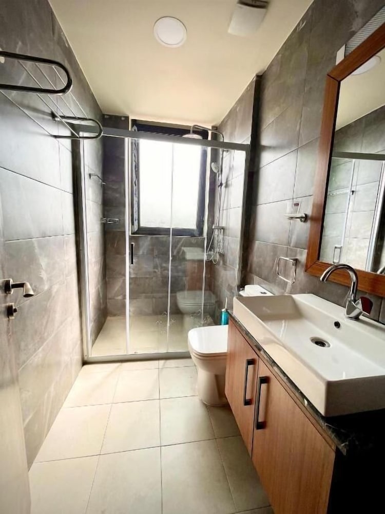 Standard Double Room, 1 Queen Bed, City View photo 2