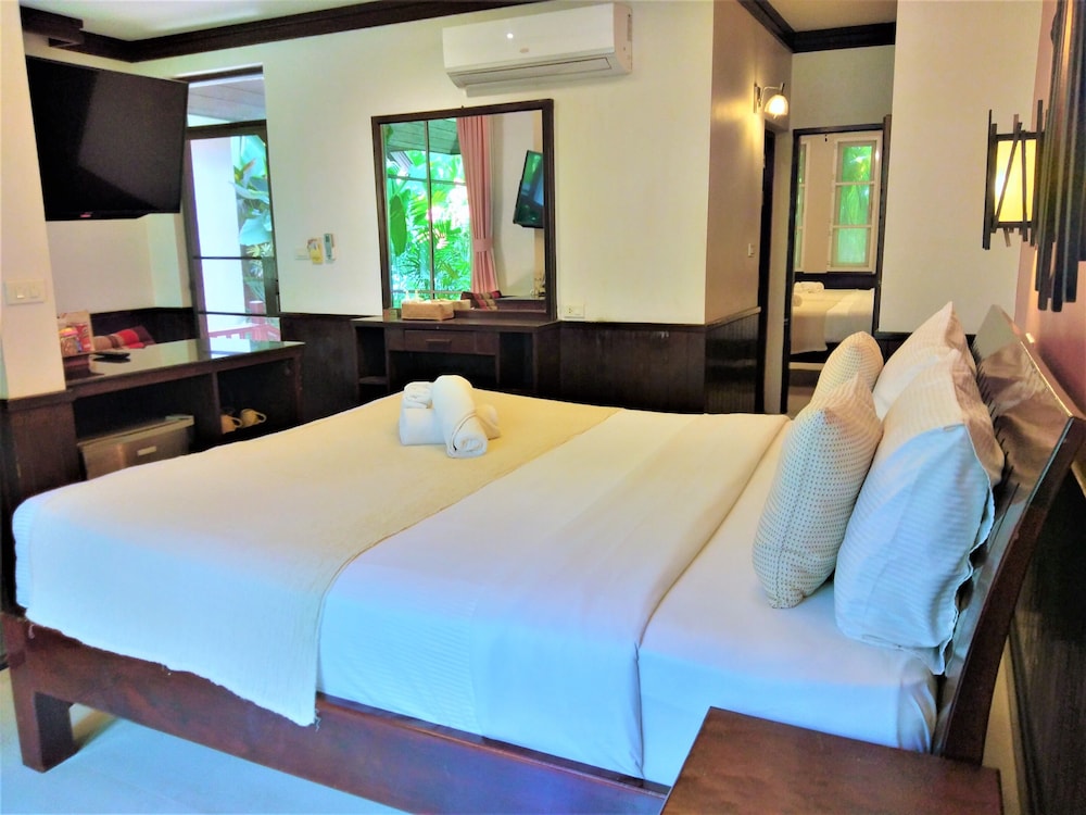 Superior Family Garden View Room photo 2